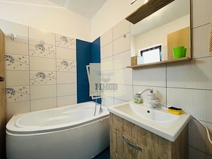 Casa cu 4 camere 2 bai in zona Calea Cisnadiei - imagine 5