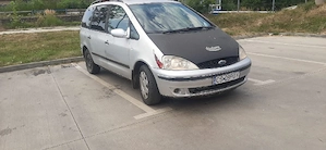 doar vând fara schimb  masina personala 