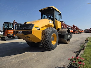 Cilindru compactor 14t, jcb vibromax 116, 2019, 2.376h, latime tambur 2,1m-48900 eur+Tva - imagine 3