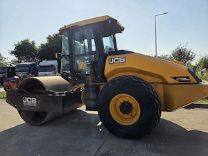 Cilindru compactor 14t, jcb vibromax 116, 2019, 2.376h, latime tambur 2,1m-48900 eur+Tva - imagine 13