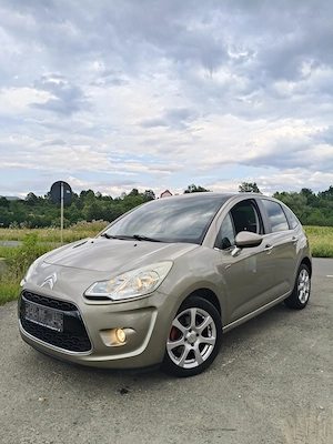 Vând Citroen C3 Exclusive 1.6 benzină 117cp euro 5 an 2010 - imagine 2