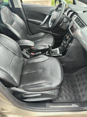 Vând Citroen C3 Exclusive 1.6 benzină 117cp euro 5 an 2010 - imagine 3