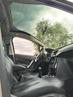 Vând Citroen C3 Exclusive 1.6 benzină 117cp euro 5 an 2010 - imagine 5