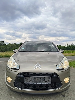 Vând Citroen C3 Exclusive 1.6 benzină 117cp euro 5 an 2010 - imagine 8
