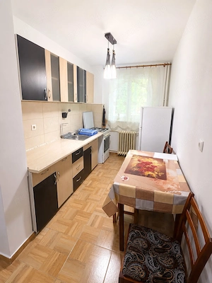 Vând ap 2 camere decomandate zona Hărmanului cu Vlahuță  - imagine 4