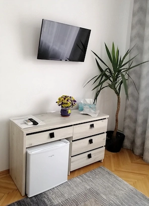 Închiriez cameră în apartament la casă - imagine 5