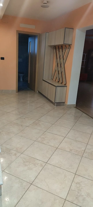 Casa cu etaj, 240 mp, an 2008,gradina 1000 mp. - Chisineu-Cris - imagine 7