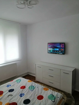 Închiriez apartament zona centrală .  - imagine 4
