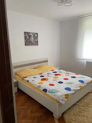 Închiriez apartament zona centrală .  - imagine 3