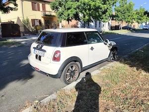 MINI One (R56) 1.4 Benzină - 139600 km REALI! - imagine 4