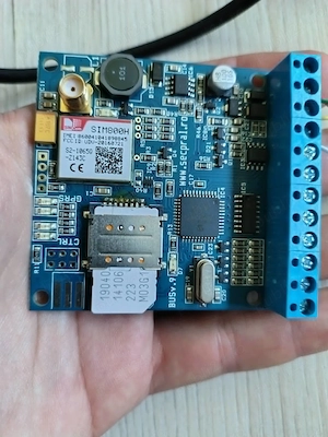  Modulul SEKA GPRS BUS, Comunicator GSM SMS pentru sisteme de alarma si antena