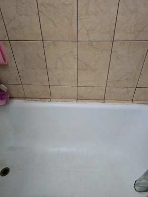 Vând garsonieră în micalaca parter, mobilată, utilată, frigider, mașină de spălat, boiler electric,, - imagine 3
