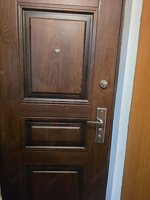 Vând garsonieră în micalaca parter, mobilată, utilată, frigider, mașină de spălat, boiler electric,, - imagine 8