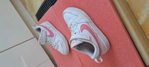 Adidasi unisex Nike 32.5-33