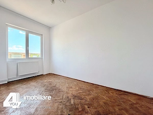Apartament 3 camere Ineu langa Primarie ,82 mp, cu termotecă - imagine 2
