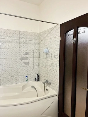 Apartament central cu 3 camere de vanzare in Oradea - imagine 12