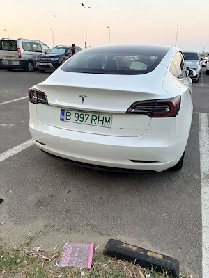 Tesla Model 3 Long Range AWD - imagine 5