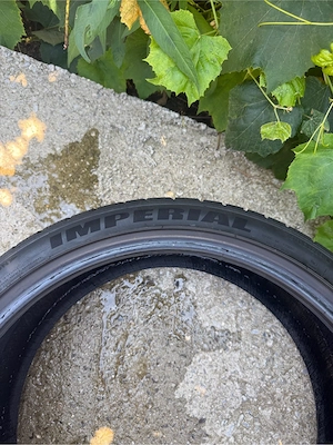 vand cauciuri de vara 