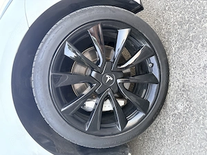 Tesla Model 3 Long Range AWD - imagine 16