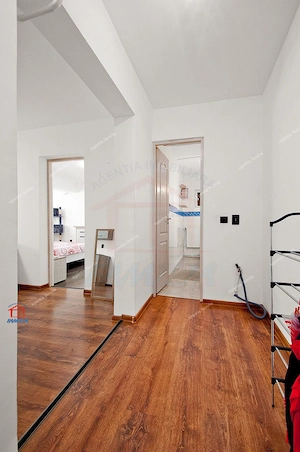 Doua camere la cheie - imagine 14