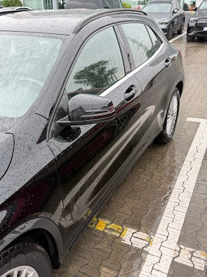 Mercedes Benz GLA 180 - imagine 4