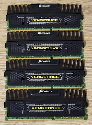 Kit Memorie RAM PC Corsair Vengeance 16GB (4x4GB) DDR3 1600Mhz