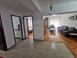 Apartament 2 camere de închiriat | Bulevardul Unirii 33 | Vedere la bulevard