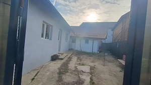 VÂNZARE RAPIDĂ   2 case pe teren de 230 mp, Smeura (lângă Pitești) - imagine 2
