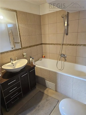 Casa de inchiriat | 3 camere | Brasovul Vechi | Curte | Parcare - imagine 11