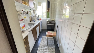 Apartament cu trei camere,etaj 2 - zona Cetatii - imagine 12