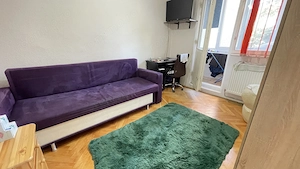 Apartament cu trei camere,etaj 2 - zona Cetatii - imagine 2