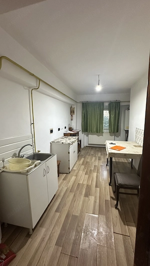  **Apartament 3 camere   96 mp   zona Gării, Bârlad  | Etaj 1 - imagine 7