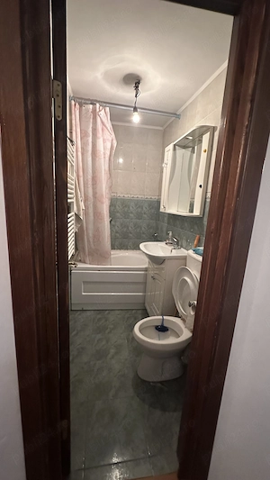 **Apartament 3 camere   96 mp   zona Gării, Bârlad  | Etaj 1 - imagine 6