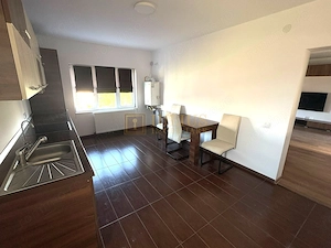 Apartament la curte, 2 băi, loc de parcare, zona linistita, dressing - imagine 7