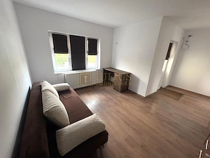 Apartament la curte, 2 băi, loc de parcare, zona linistita, dressing - imagine 3