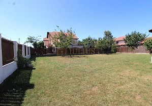 Apartament la curte, 2 băi, loc de parcare, zona linistita, dressing - imagine 10