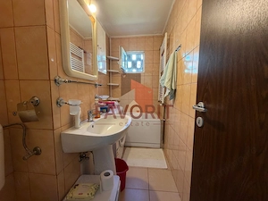 2 camere | etaj 2 | centrala proprie | renovat | zona excelenta | - imagine 7