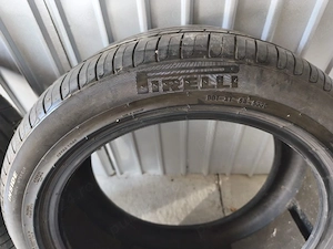 Vând 2 anvelope de vara marca bridgestone și 2 pirelli