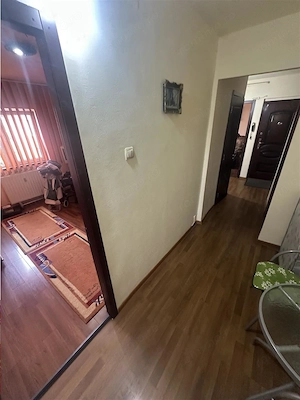 Decomandat cu 2 bai si 2 balcoane etaj intermediar - imagine 10