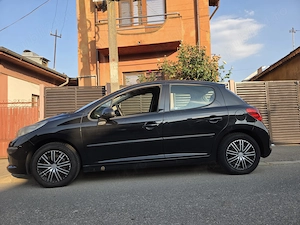 Peugeot 207, 1.4 benzina, 90cp, an 2007, masina achizitionata de noua, unic proprietar  - imagine 4