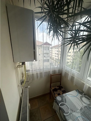 Decomandat cu 2 bai si 2 balcoane etaj intermediar - imagine 5