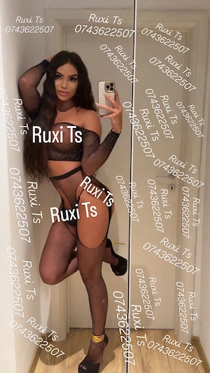 RuxiTs detin locatie,ofer si deplasari si show web