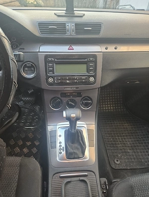 Volkswagen Passat  - imagine 3