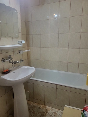 vanzare apartament 2 camere Fieni - imagine 3