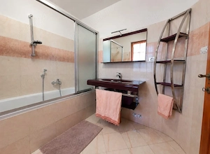 Vilă deosebită | 275 mp utili | Teren de 1.440 mp | La 3 km de centrul Aradului - imagine 10