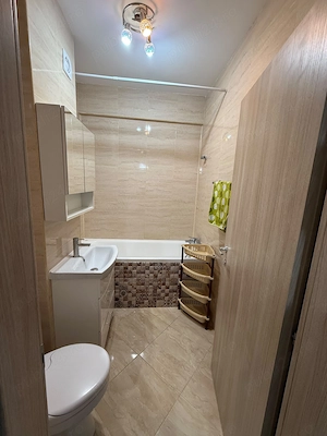Inchiriez apartament 2 camere decomandat - imagine 5