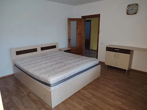 proprietar închiriez vilă cinci camere ,700 euro   ,termen lung - imagine 2