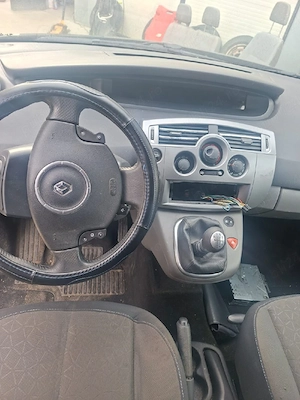 Dezmembrez Renault Scenic 2 Facelift 1.5 dCi – Orice piesă disponibilă (fără motor) - imagine 2