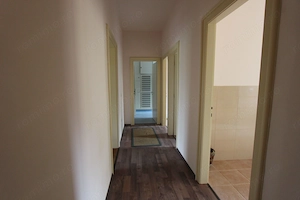 Apartament spatios 3 camere,zona medicina - imagine 12