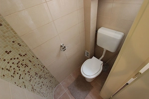 Apartament spatios 3 camere,zona medicina - imagine 15